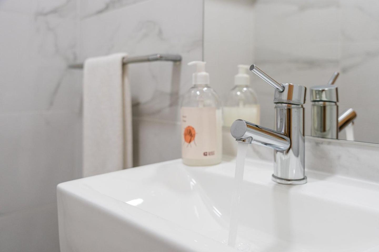 Guestready - Bright Duplex In Downtown Hotel Порто Екстериор снимка