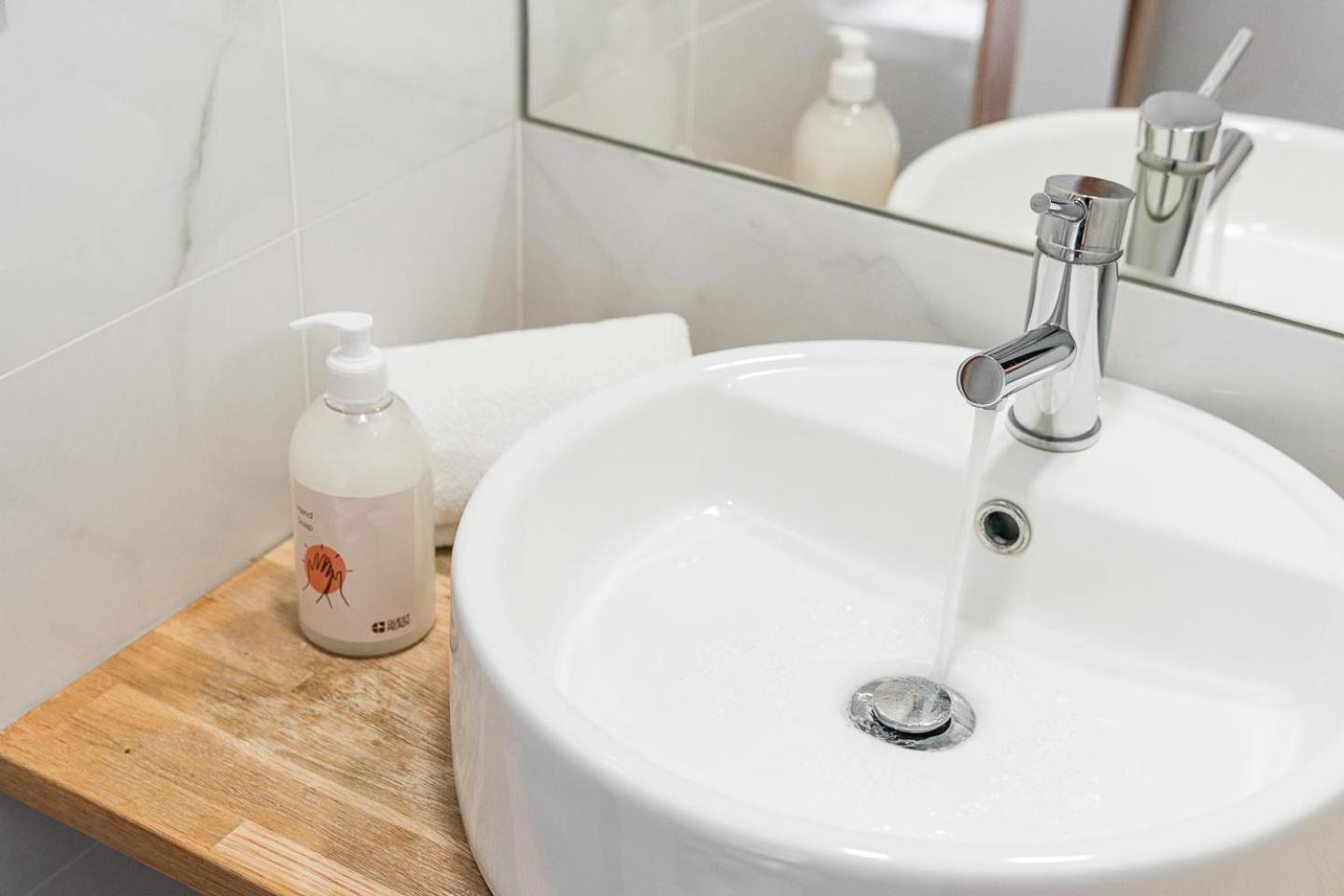 Guestready - Bright Duplex In Downtown Hotel Порто Екстериор снимка