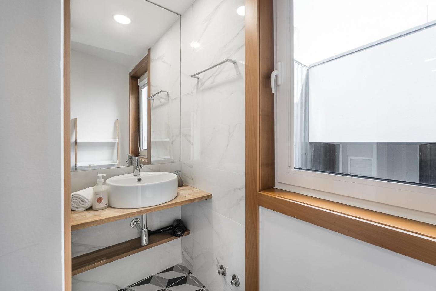 Guestready - Bright Duplex In Downtown Hotel Порто Екстериор снимка